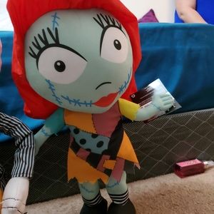 Jack and Sally standing Halloween greeting dolls